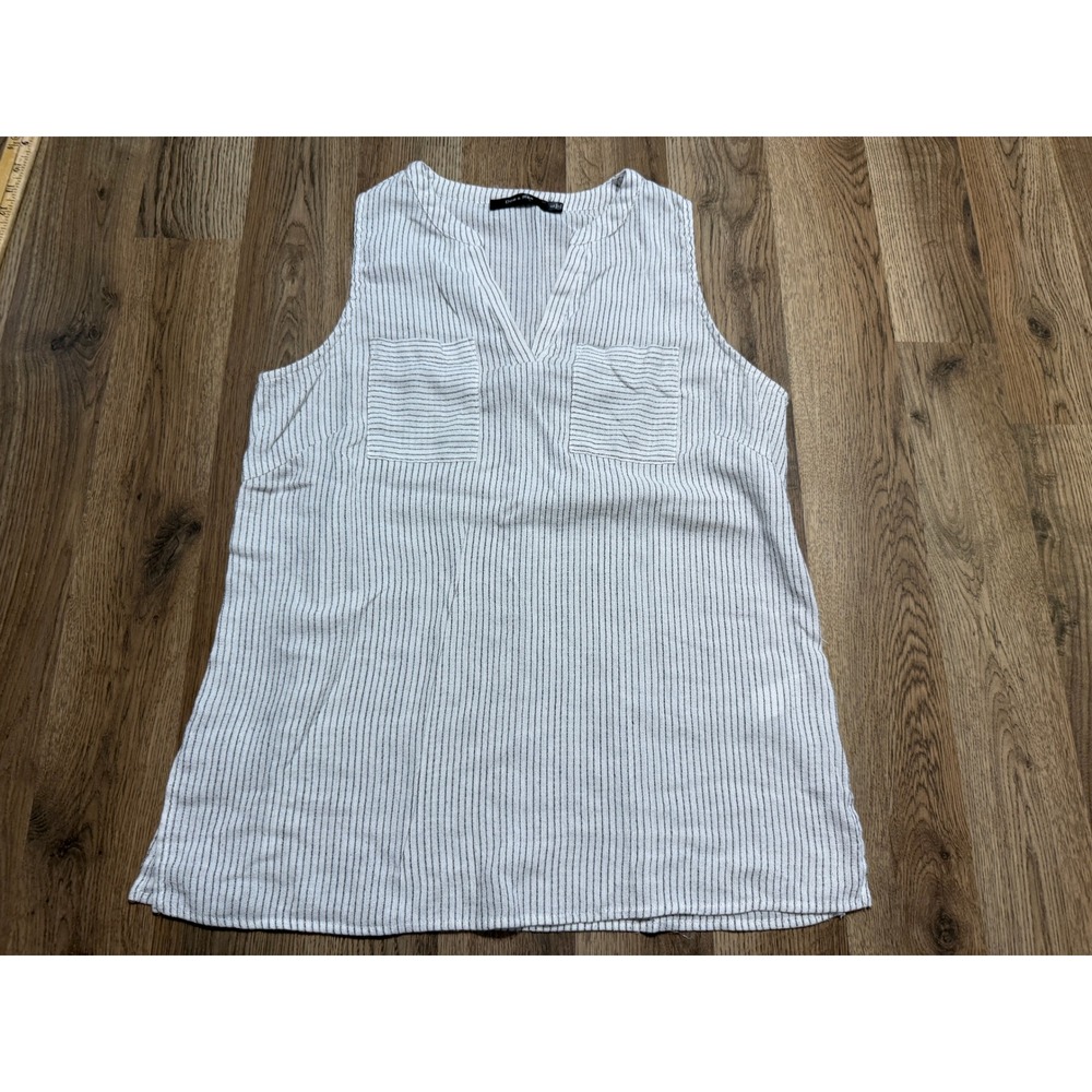 Doe & Rae Shirts Womens Size L White Pinstripe V-Neck Dual Pocket Sleeveless